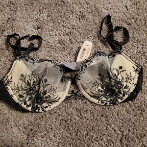 Victoria's Secret Lace bra